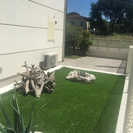L'ulivo Apartment *